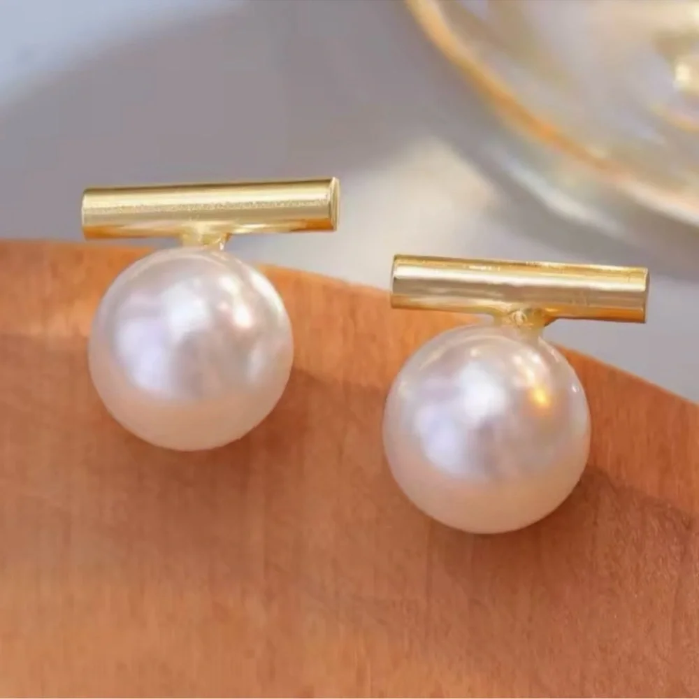 Anthropologie Petite Bianco Pearl Gold Bar Earrings